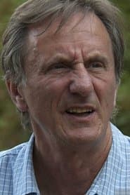 David Leland dans le rôle de Humphrey