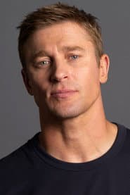 Tyler Jacob Moore في دور Cole