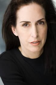 Fiona Lincke في دور Beth