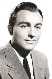 Michael Duane dans le rôle de Sir Allan Claire