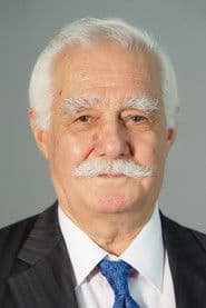 Seyfettin Karadayı في دور Komiser