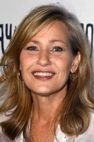 Joey Lauren Adams dans le rôle de Customer Service Agent (voice)