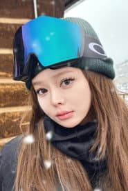 Pei Ziqi as Duoduo