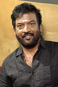 Aadesh Bala في دور Inspector Chakaravarthy