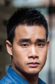 Donald Heng dans le rôle de Young Zhensheng