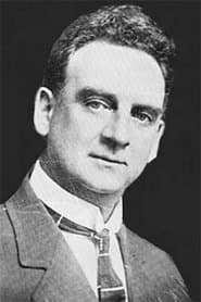 Justus D. Barnes dans le rôle de Vincent's Uncle