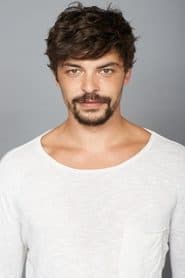 Charlie MacGechan في دور John