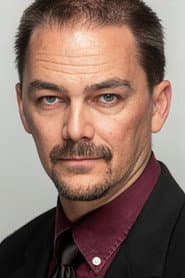 Jason Lee Boyson dans le rôle de Guapo