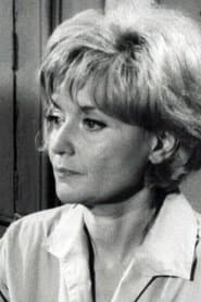 Stella Dassas dans le rôle de Mother