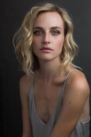 Camille Collard dans le rôle de Candy