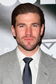 Austin Stowell dans le rôle de Kyle Connellan