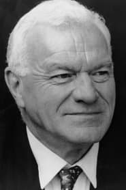 Philip Voss dans le rôle de Ernst