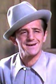 Charley Foy في دور Convict Bitsy