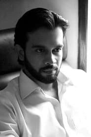 Imran Aslam في دور News reporter