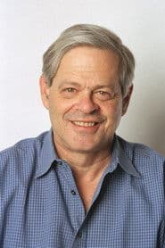 Daniel Okrent في دور A.J. Pickman