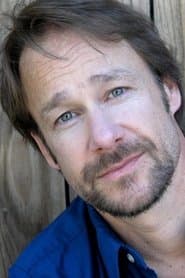 David Shackelford dans le rôle de Benny