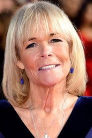 Linda Robson as Supermarket Cashier