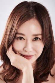Kim Ye-ryeong as So-yeon's sister