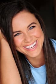 Ashley Roxburgh dans le rôle de Renata