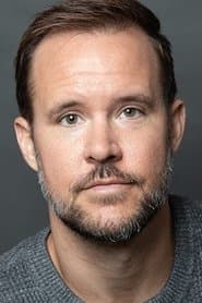 Alan Wells في دور Hanson
