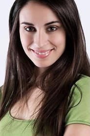 Asun Ortega dans le rôle de Sister Sarah