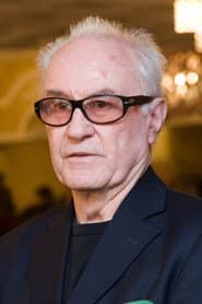 Али Хамраев في دور Himself