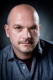 J.D. Brown dans le rôle de Drew