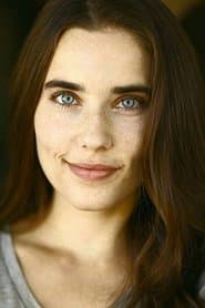 Alix Angelis dans le rôle de Chloe