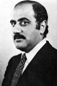 Gianfranco Barra في دور The Lieutenant