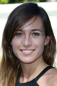 Marta Etura as Simone