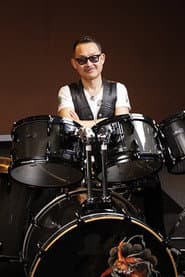 Makoto Takahashi dans le rôle de Drums