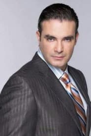 Mauricio Islas dans le rôle de José Luis