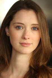 Rose Muirhead dans le rôle de Jez