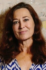 Linda Cropper في دور Pamela