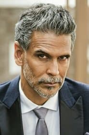 Milind Soman في دور Saladin