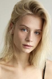 Clara Rosager dans le rôle de Self