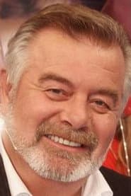 Harry Wijnvoord as Teufel (voice)