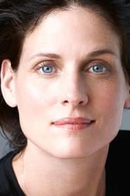 Nancy Tate في دور Olivia Cooney