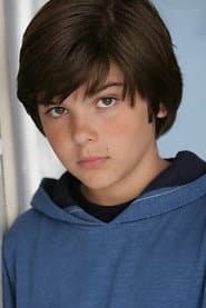 Sam Cohen dans le rôle de Boy