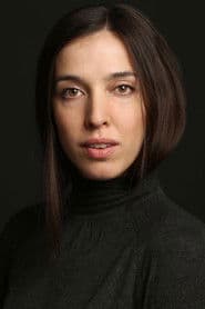 Anna Hastings في دور Lore