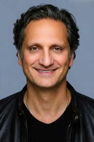 Danny Boushebel dans le rôle de Malik