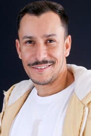 Nicko Silva dans le rôle de Lucas