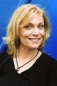 Daphne Ashbrook في دور Julie