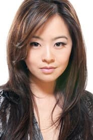 Julia Ling as Evelyn