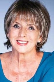 Sue Johnston dans le rôle de Esmeralda