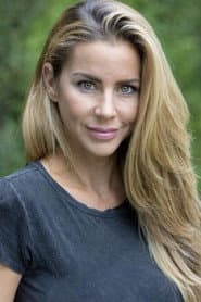 Jessica Landon dans le rôle de Leo