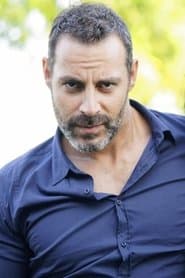Michael Segal dans le rôle de Nelson