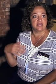 Joyce Duncan dans le rôle de Lighthouse Caretaker