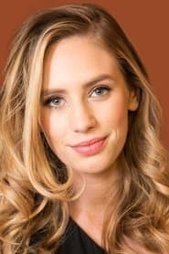 Dylan Penn في دور Sophia