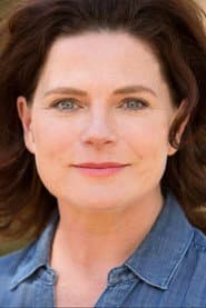 Angela Kennedy في دور Kylie